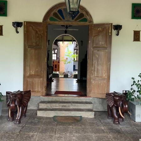 Lali Villa & Fruit Garden Galle Buitenkant foto